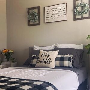 farmhouse Buffalo check / plaid bedding accessories